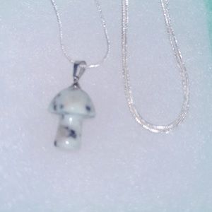 Boho natural Kiwi Quartz Mushroom 24” Sterling Silver Neckl…